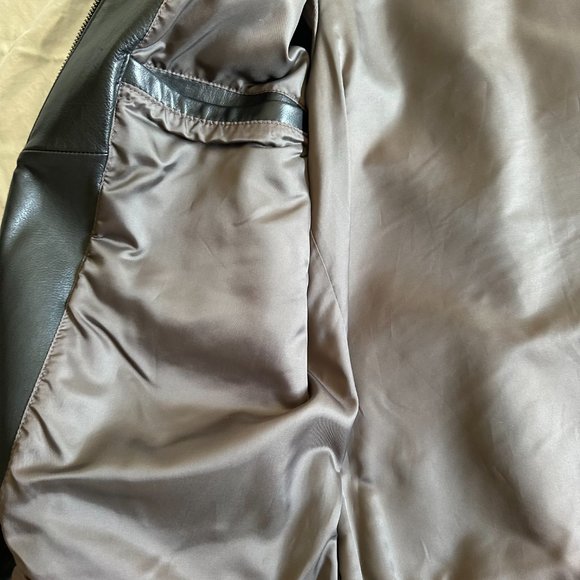 Banana Republic Black Leather Bomber Jacket - Picture 2 of 9